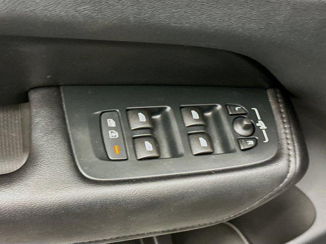 used 2023 Volvo XC60 car, priced at $33,987