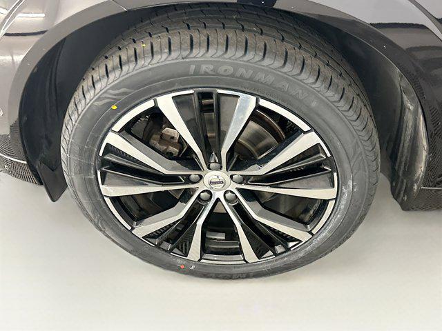 used 2023 Volvo XC60 car, priced at $33,987