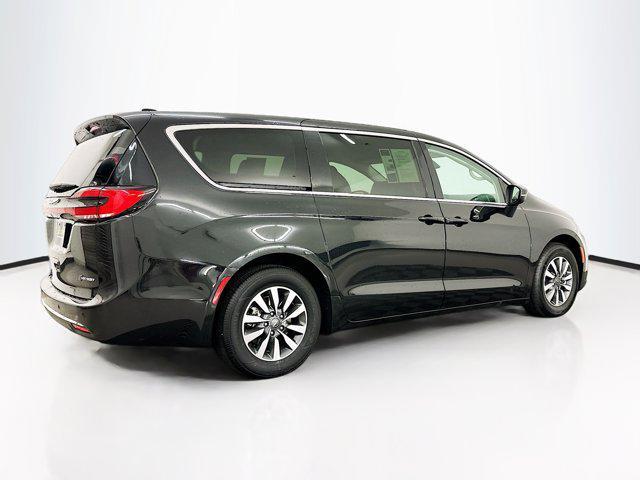 used 2023 Chrysler Pacifica Hybrid car, priced at $26,597