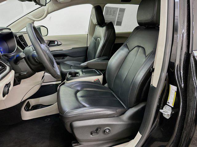 used 2023 Chrysler Pacifica Hybrid car, priced at $26,597