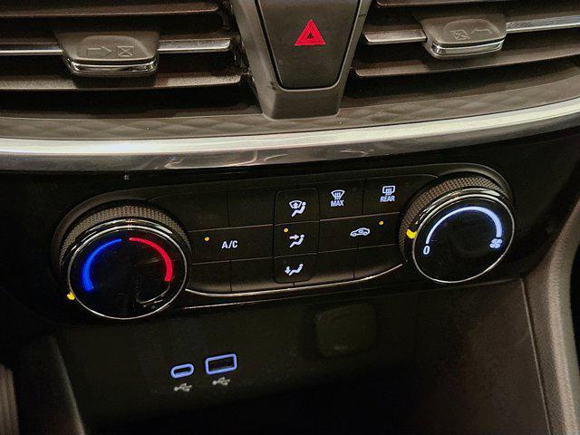 used 2024 Buick Encore GX car, priced at $20,997