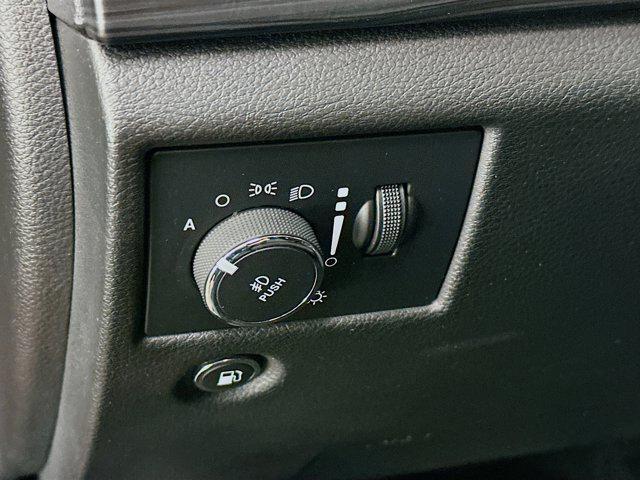 used 2021 Jeep Grand Cherokee car, priced at $26,599