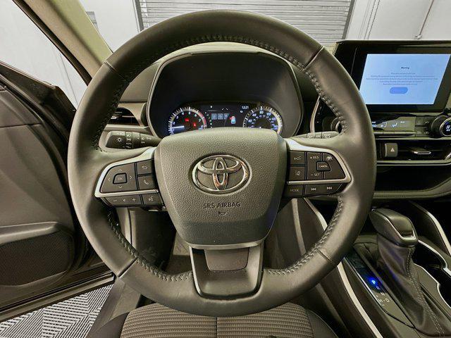 used 2024 Toyota Highlander car, priced at $36,989