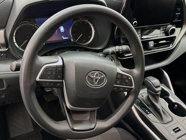 used 2023 Toyota Highlander car, priced at $30,389