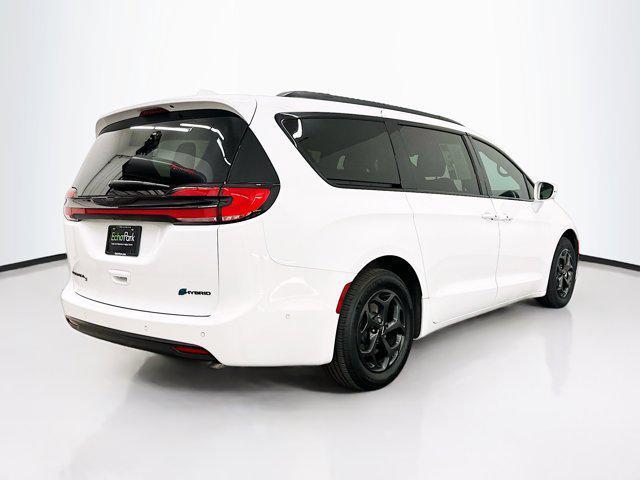 used 2022 Chrysler Pacifica Hybrid car, priced at $29,789