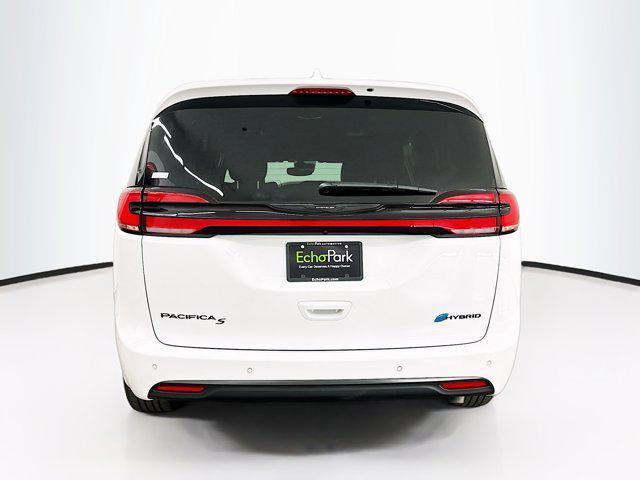 used 2022 Chrysler Pacifica Hybrid car, priced at $29,789