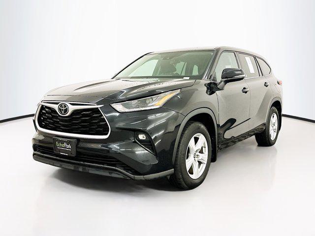 used 2021 Toyota Highlander car, priced at $27,489