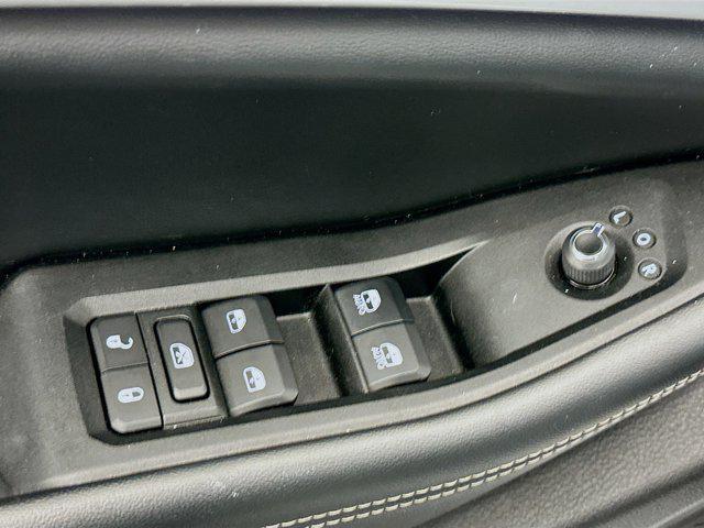 used 2024 Jeep Grand Cherokee car, priced at $30,996