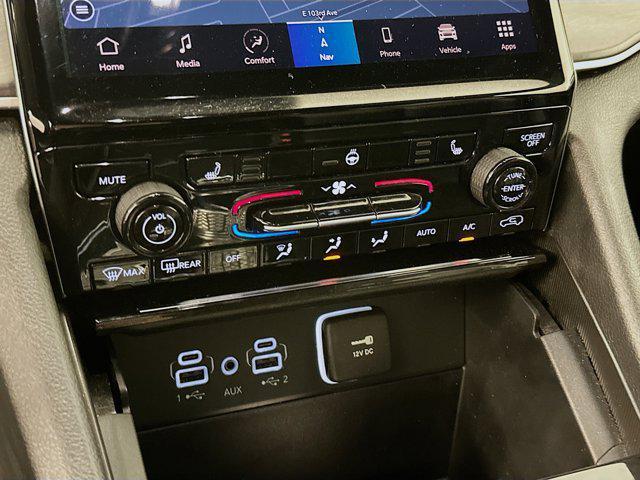 used 2024 Jeep Grand Cherokee car, priced at $30,996