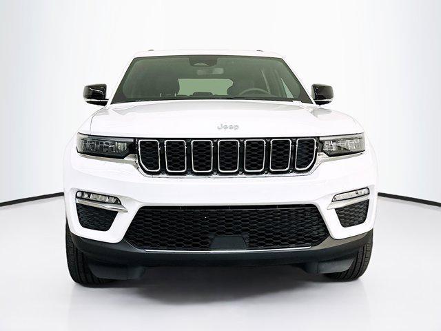 used 2024 Jeep Grand Cherokee car, priced at $30,996