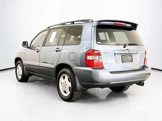 used 2005 Toyota Highlander car, priced at $5,399