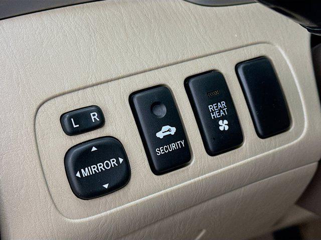 used 2005 Toyota Highlander car, priced at $5,399