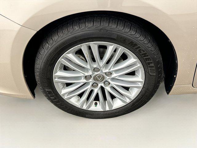 used 2013 Lexus ES 350 car, priced at $14,799