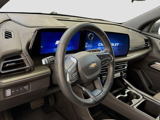 used 2025 Chevrolet Traverse car, priced at $35,596