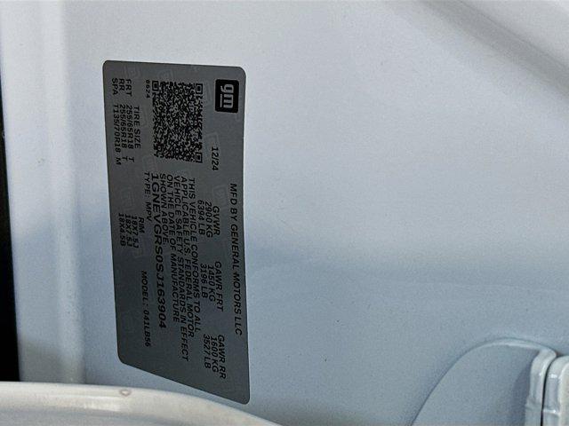 used 2025 Chevrolet Traverse car, priced at $35,596