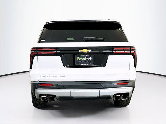 used 2025 Chevrolet Traverse car, priced at $35,596