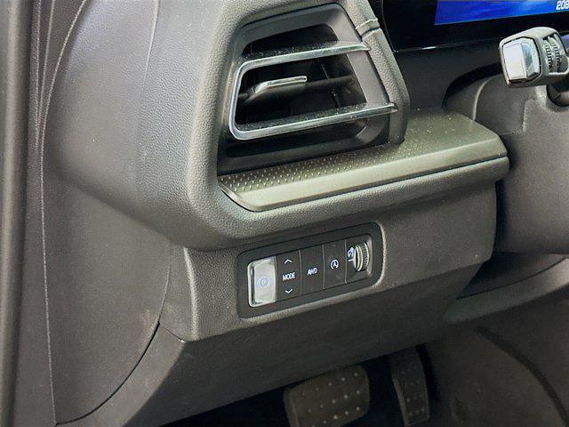 used 2025 Chevrolet Traverse car, priced at $35,596