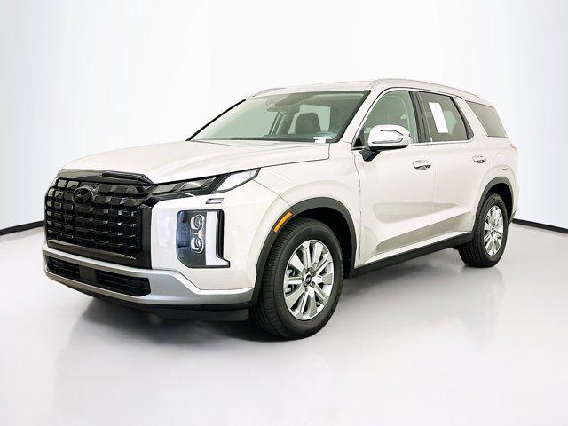 used 2025 Hyundai Palisade car, priced at $38,197