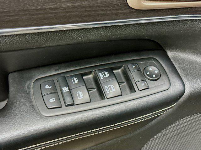 used 2015 Jeep Grand Cherokee car, priced at $13,599