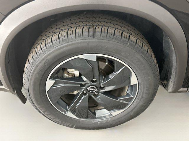 used 2024 Nissan Rogue car, priced at $24,997