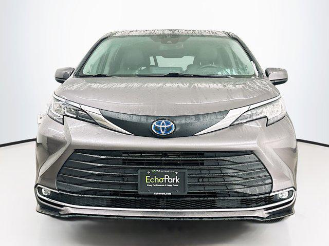 used 2021 Toyota Sienna car, priced at $37,109