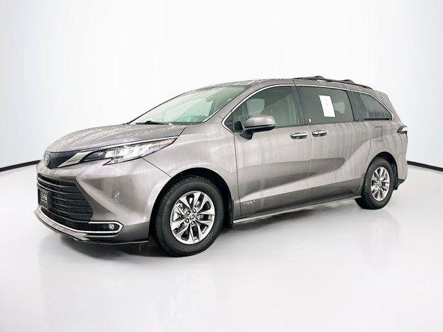 used 2021 Toyota Sienna car, priced at $37,109