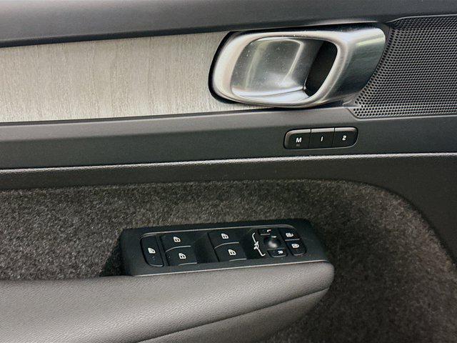 used 2025 Volvo XC40 car, priced at $32,397