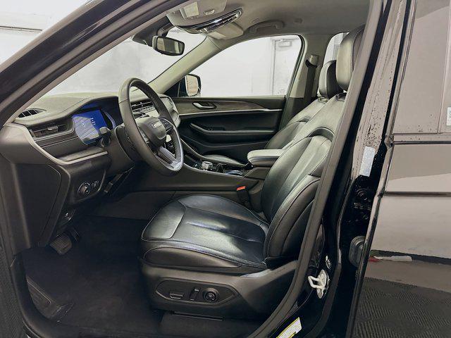 used 2023 Jeep Grand Cherokee car, priced at $32,789