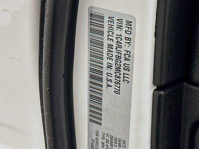 used 2021 Jeep Grand Cherokee car, priced at $26,397