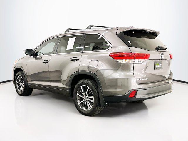 used 2018 Toyota Highlander car, priced at $19,109