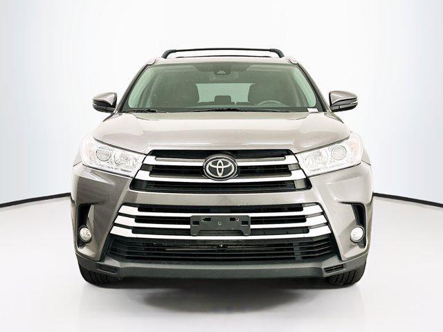 used 2018 Toyota Highlander car, priced at $19,109