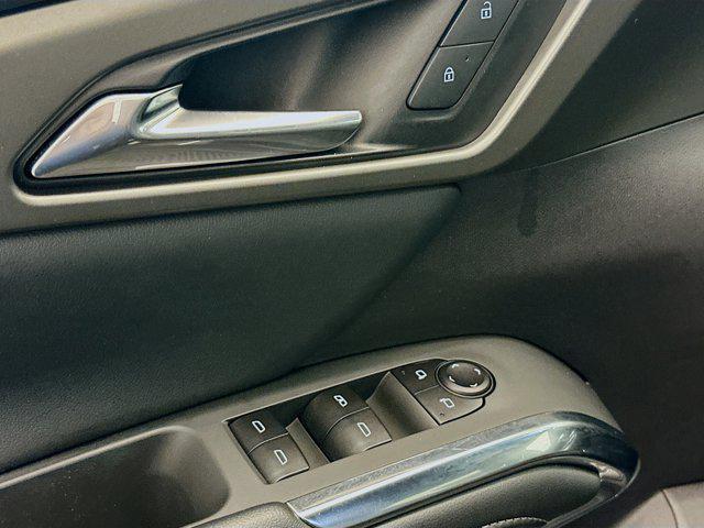used 2025 Chevrolet Traverse car, priced at $35,996