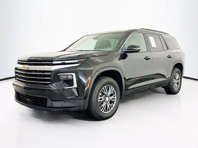 used 2025 Chevrolet Traverse car, priced at $35,996
