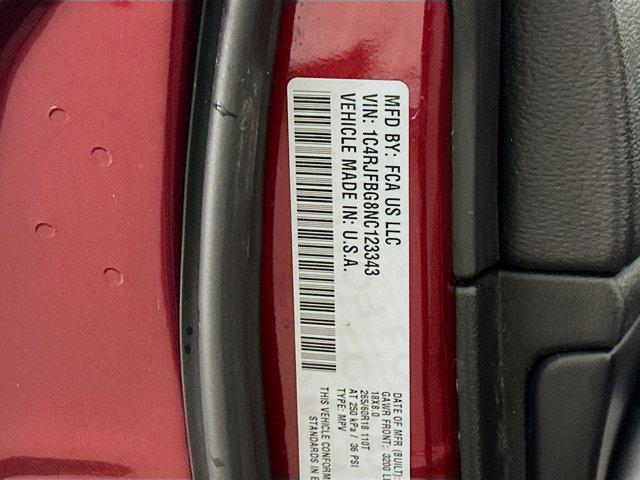 used 2022 Jeep Grand Cherokee car, priced at $23,996