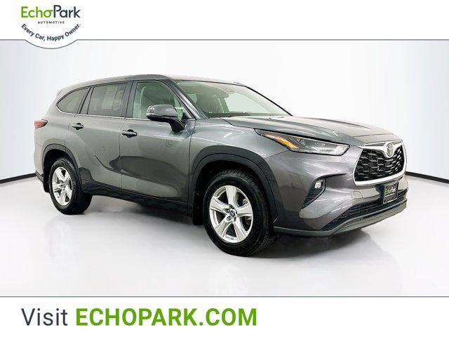 used 2024 Toyota Highlander car, priced at $35,597