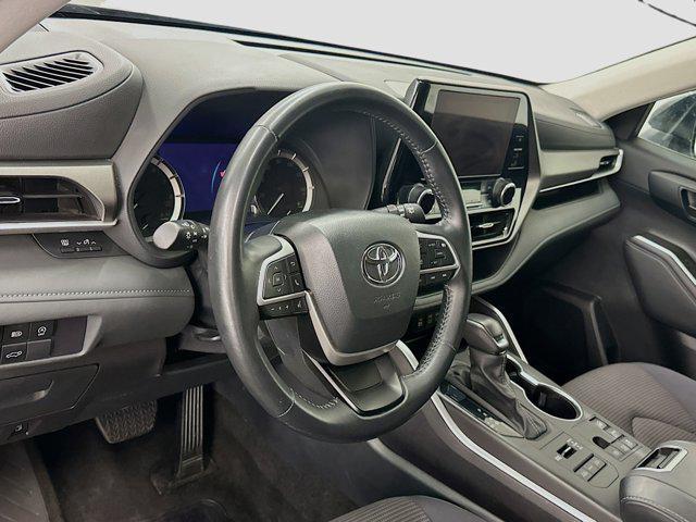 used 2024 Toyota Highlander car, priced at $35,597