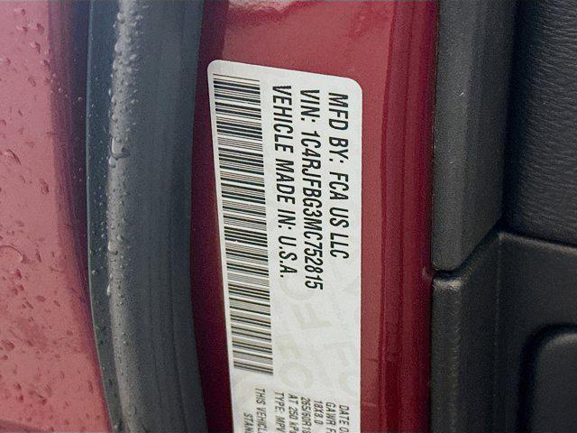 used 2021 Jeep Grand Cherokee car, priced at $27,197