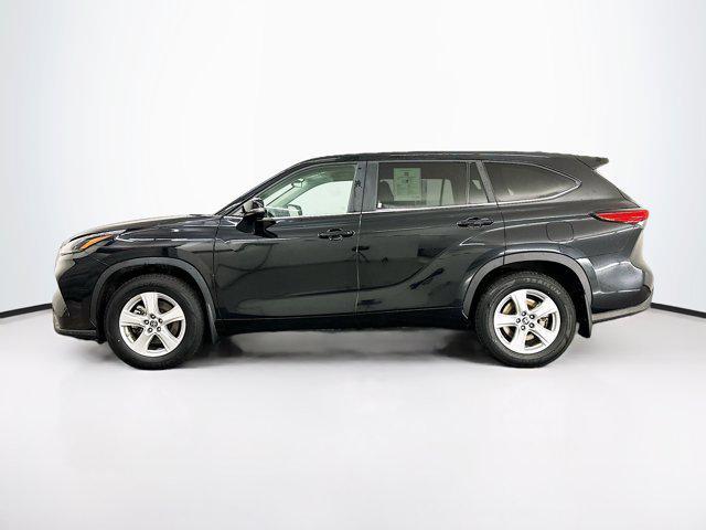 used 2023 Toyota Highlander car, priced at $32,389