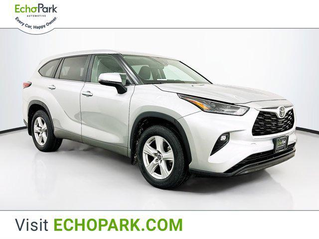 used 2024 Toyota Highlander car, priced at $35,589