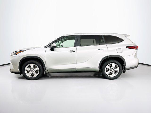 used 2024 Toyota Highlander car, priced at $35,589