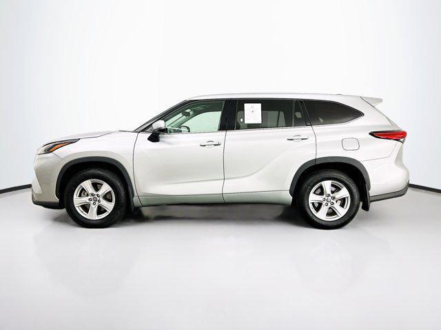 used 2022 Toyota Highlander car, priced at $29,689