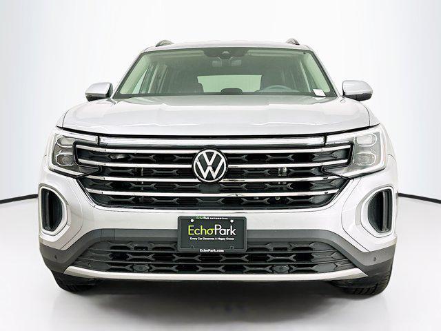 used 2024 Volkswagen Atlas car, priced at $35,189