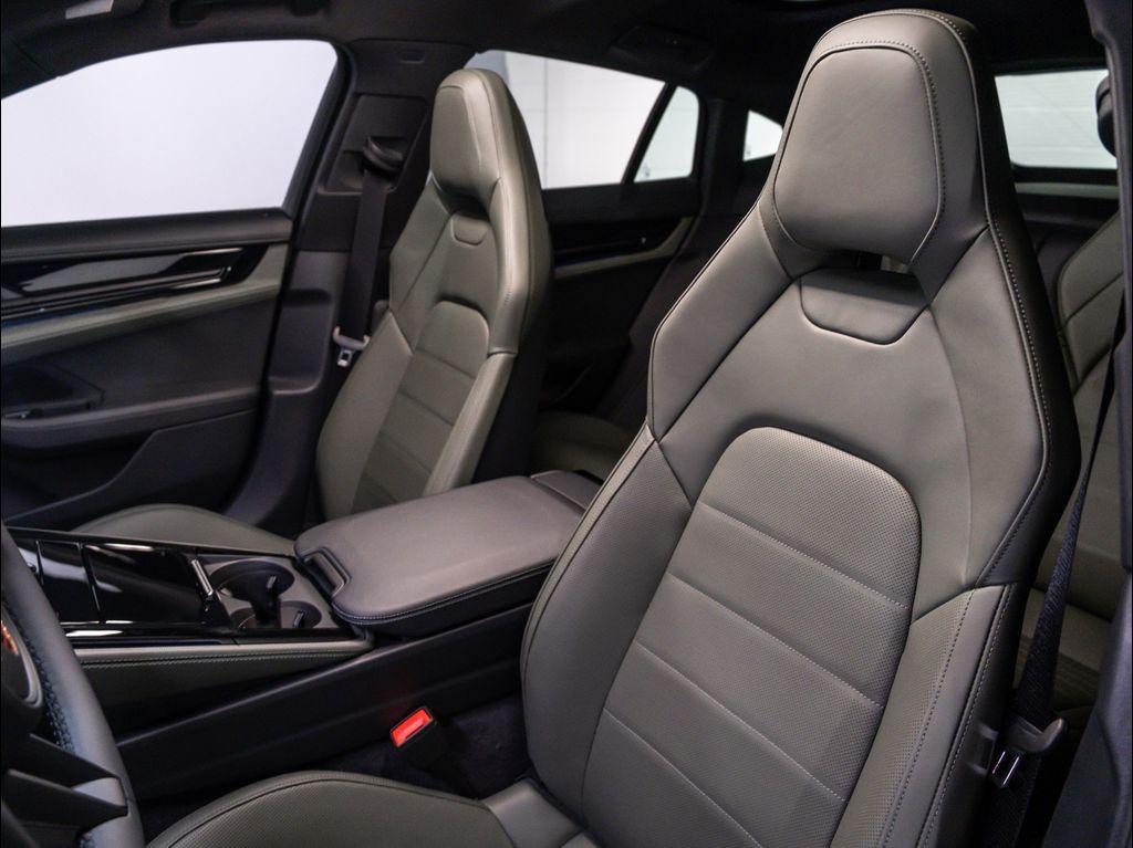 new 2025 Porsche Panamera car, priced at $127,585