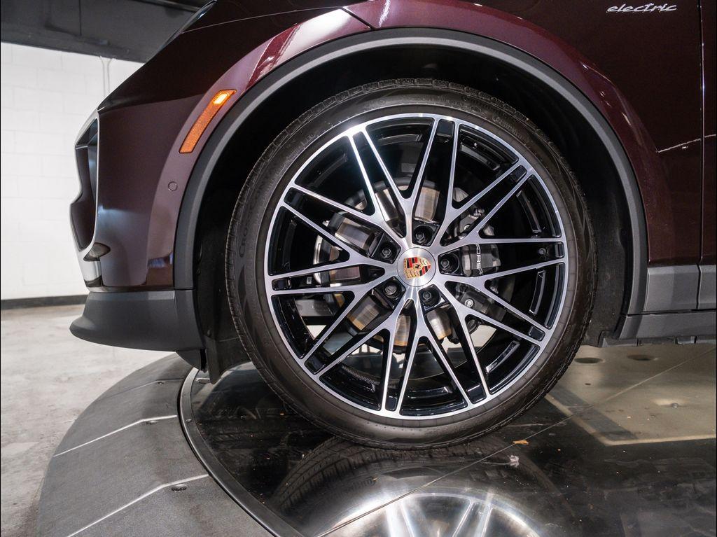 used 2025 Porsche Macan car, priced at $84,995