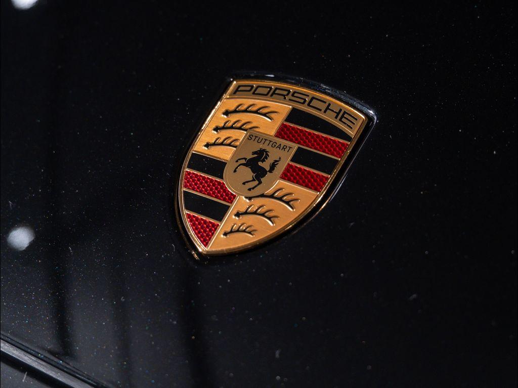 new 2025 Porsche Cayenne car, priced at $109,405