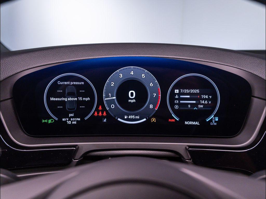 new 2025 Porsche Cayenne car, priced at $109,405