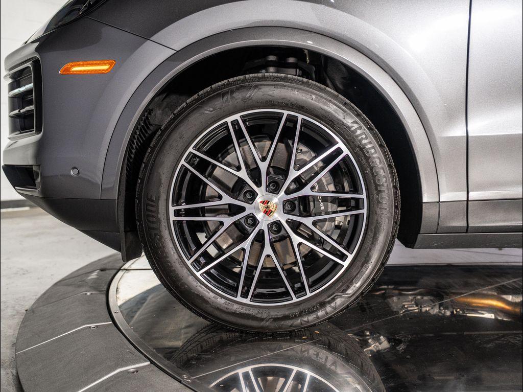 used 2025 Porsche Cayenne car, priced at $91,995