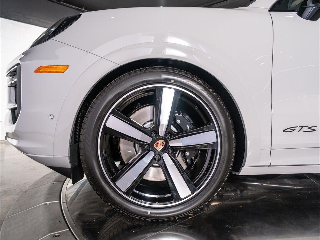 new 2025 Porsche Cayenne car, priced at $161,575