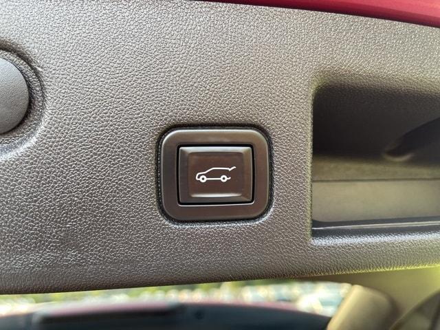 used 2020 Chevrolet Equinox car, priced at $18,800