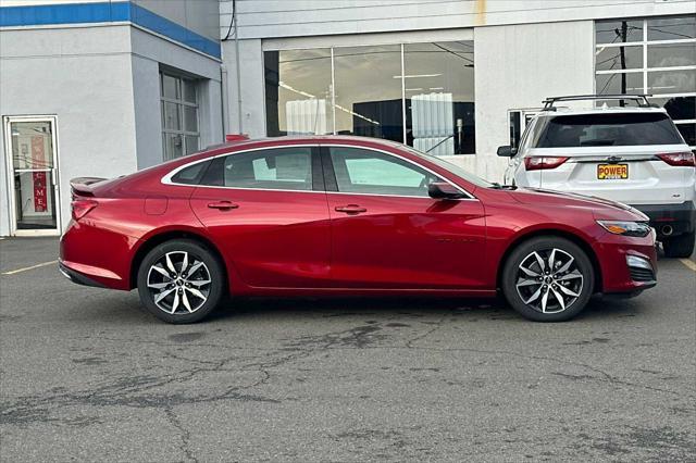 new 2025 Chevrolet Malibu car, priced at $28,740